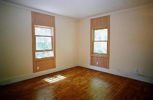 5th image of 14 Gray Ln
