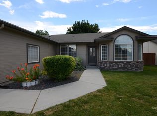7589 Edgebrook Dr, Nampa, ID 83687