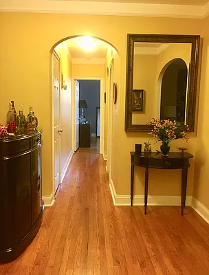 Rented by RealTegrity NY LLC | media 14