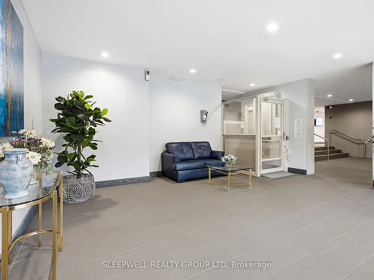 665 Bathgate Dr #712 — Photo 24