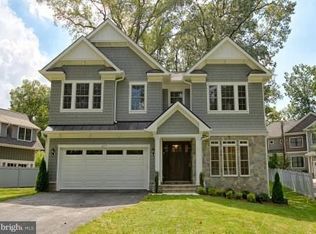 827 Ninovan Rd SE, Vienna, VA 22180