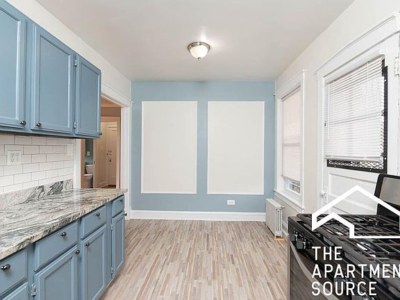 4th image of 4111 N Kedvale Ave #1E