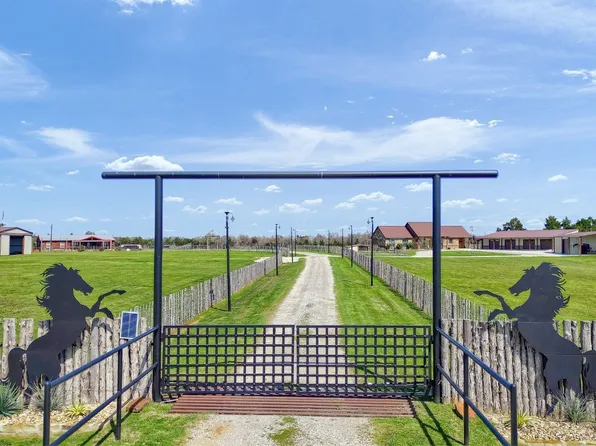 34859 Us Highway 82, Whitesboro, TX 76273