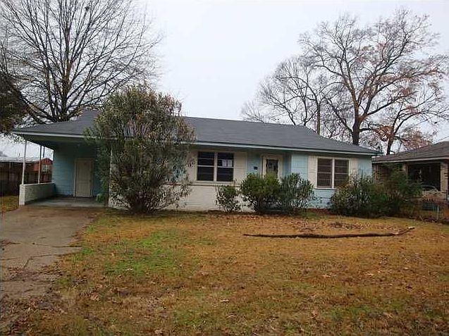 1st image of 115 Oak Park Dr