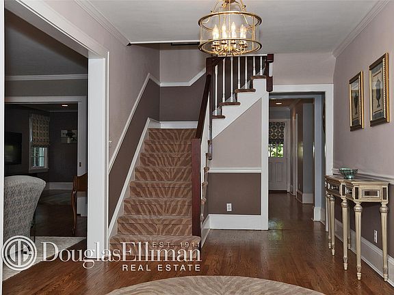 2nd image of 15 Woodland Dr