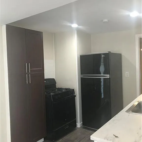 1119 Spur St #A — Photo 10