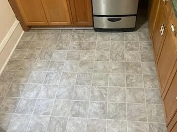 1013 W Church St, Champaign, IL