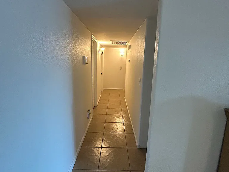 2933 W Muriel Dr — Photo 28