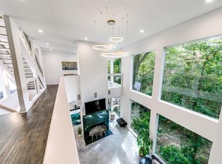 9107 Chapel Valley Rd, Dallas, TX 75220