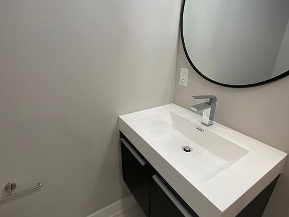 5th image of 2104 Annin St #B