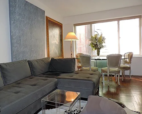 Rented by essential NEW YORK Real Estate | media 12