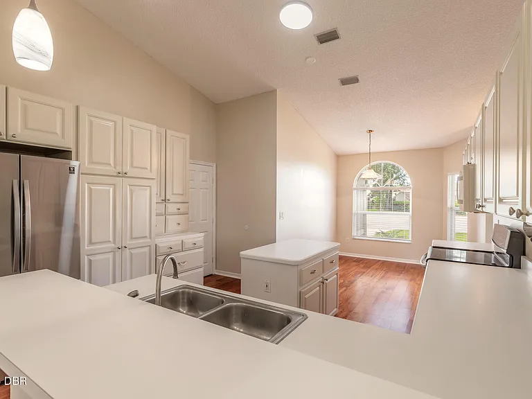 109 Brookhollow Cir — Photo 12
