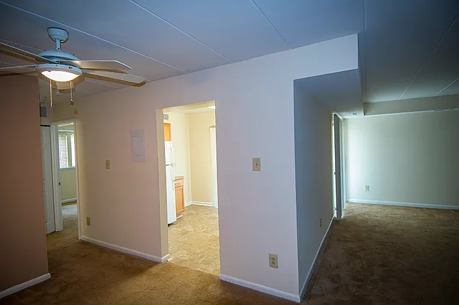 Ashley Apartments — Photo 42