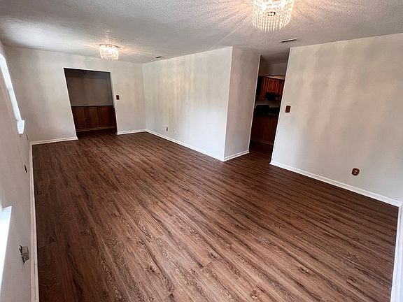5th image of 1609 Leone Ave