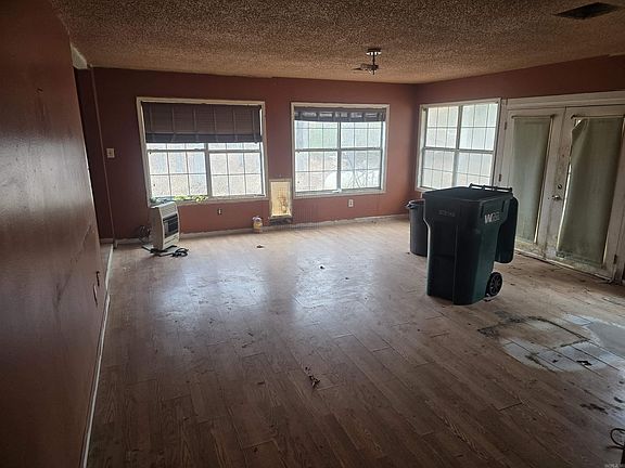 4th image of 5900 Ramick Rd