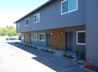 Townhome unit, 1 car parking, on-site laundry, Santa Rosa, CA 95405