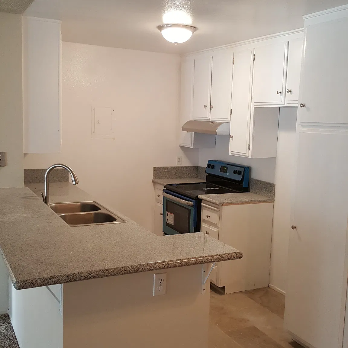 2 bed, 878 sqft, $2,900 — Photo 3