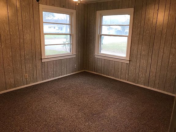 5th image of 909 Avenue C