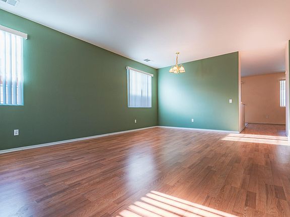 5833 E. Ave. Q10-3