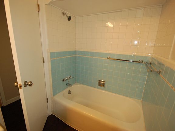 5th image of 5205 Greene Ave