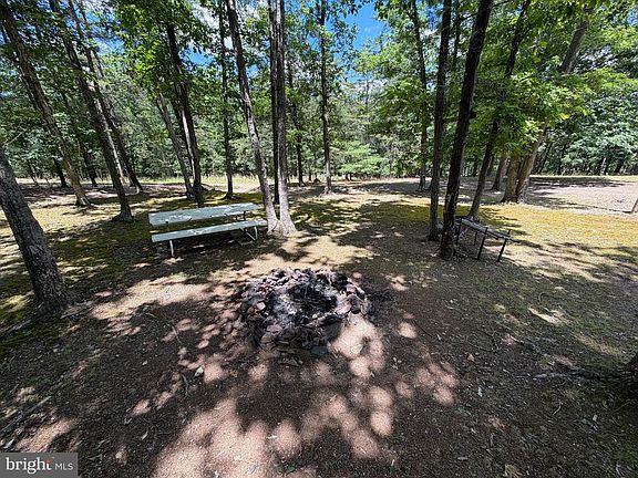 3rd image of 511 Chickadee Rd