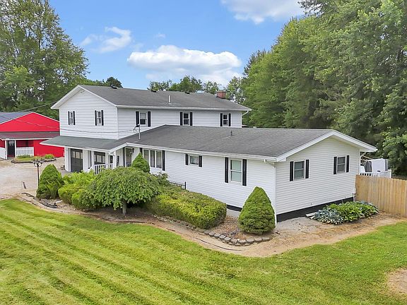 2nd image of 2637 Vanatta Rd