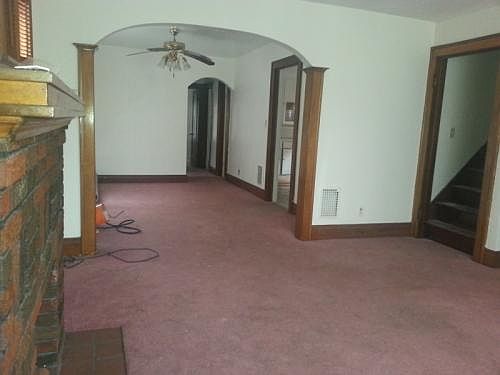 3rd image of 117 Roosevelt Ave