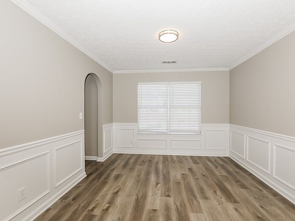 5th image of 1365 Camelia St