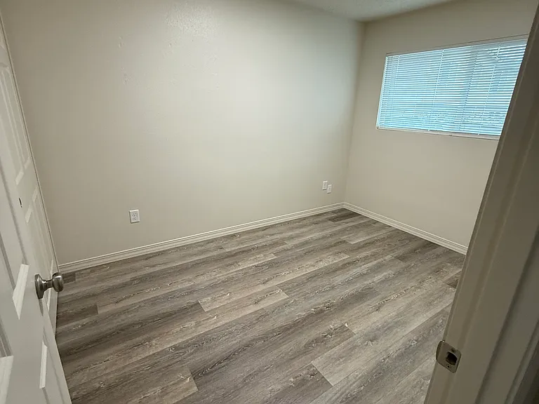 14531 SE Powell Blvd #2 — Photo 6