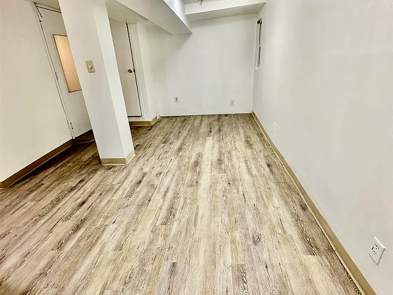 500 New York Ave #STUDIO — Photo 4