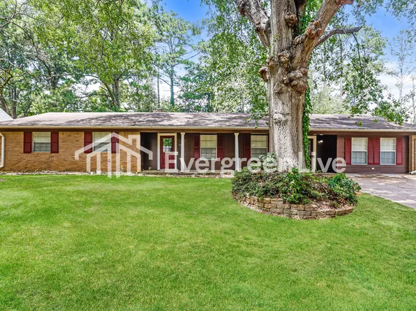 1010 Normandy Dr, Clinton, MS 39056