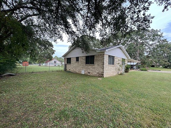 5th image of 800 Huie Ave