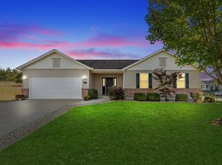 2 Apple Tree Ct, Moscow Mills, MO