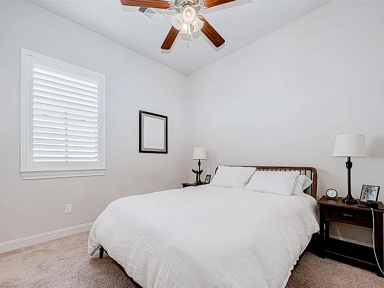 2524 Sherwin St — Photo 45