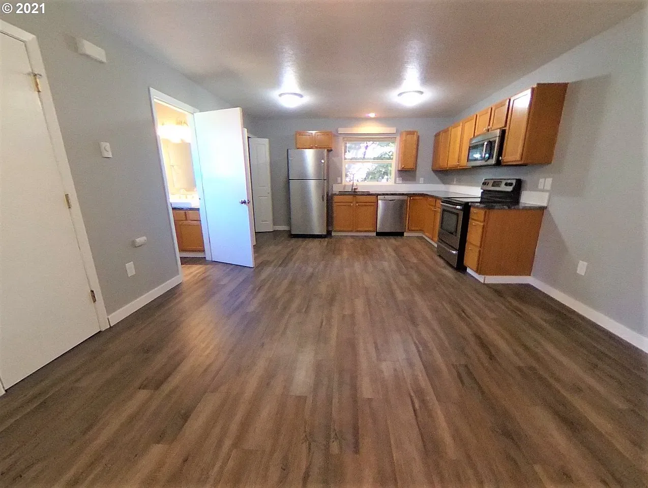 2 bed, 1.5 bath, 995 sqft, $1,895 — Photo 1