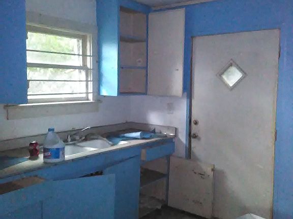4th image of 2438 S 11th St