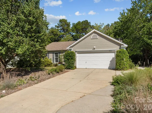 5204 Ashie Ave, Matthews, NC 28104
