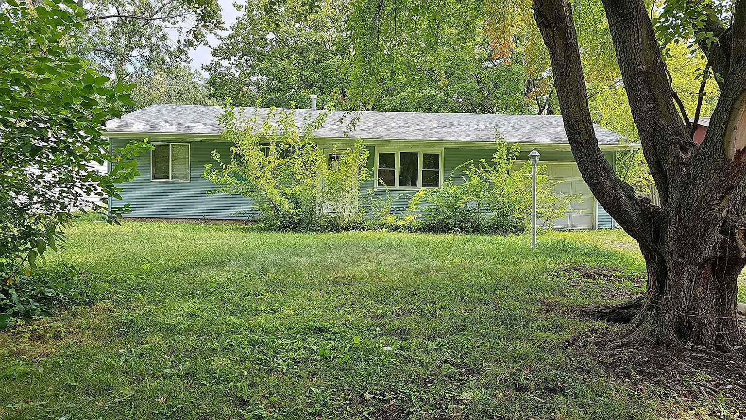1508 Thornton Dr photo 1