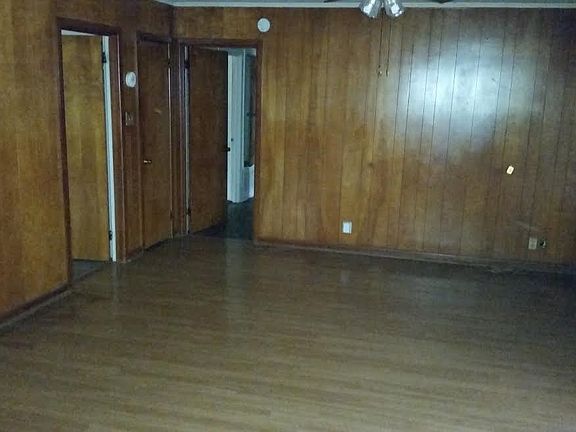 2nd image of 32 Tulip Dr