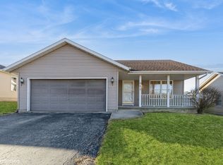 602 Tyler St, Genoa, IL 60135