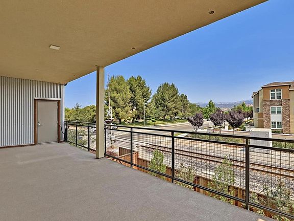 4th image of 17590 Depot St