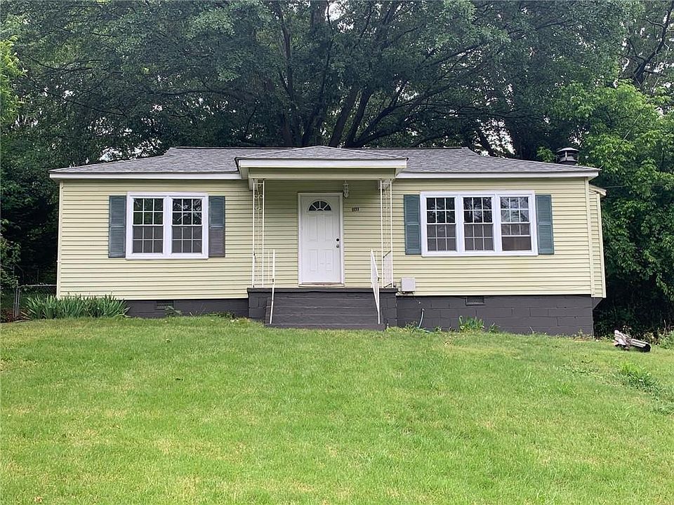 1st image of 1131 Burbank Cir