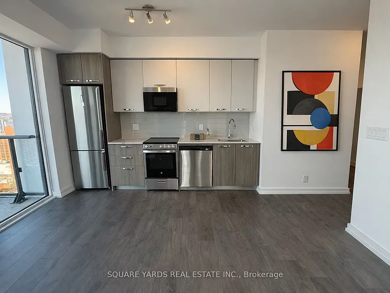75 James St S #2814 — Photo 5