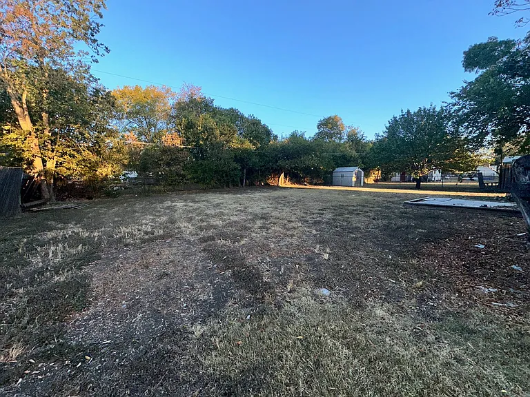 201 N 8th St — Photo 16