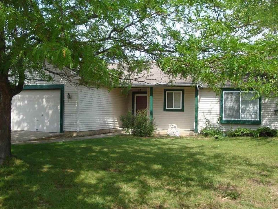 1st image of 3309 Abbey Ln