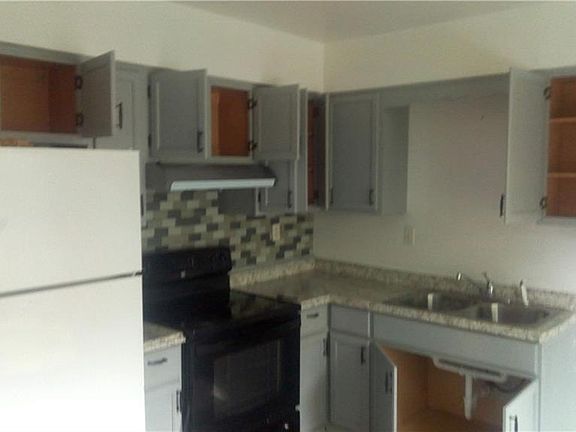 3rd image of 3130 Dunkirk Ave #1
