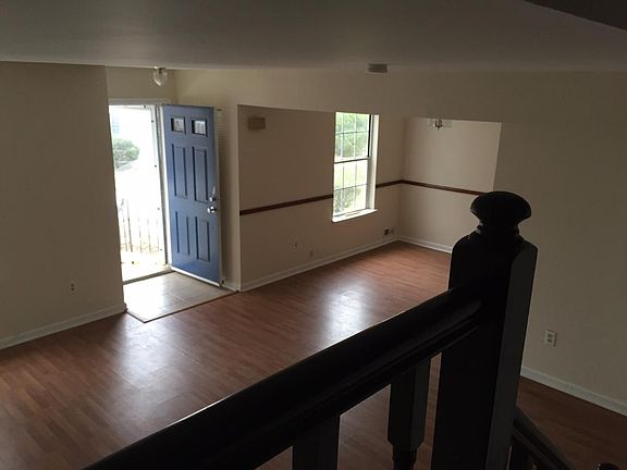 5th image of 25 Almond Dr