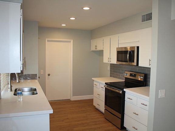 2nd image of 10914 W Hutton Dr