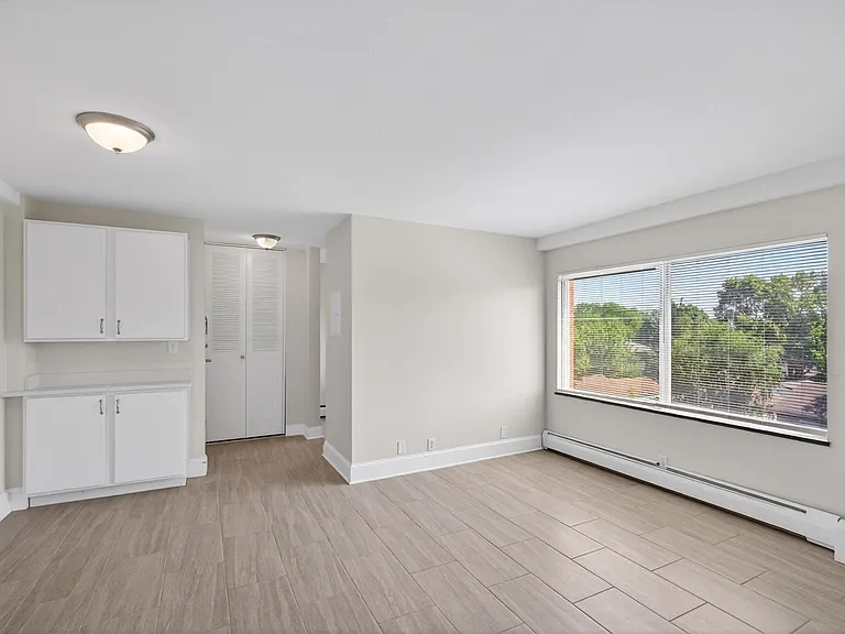 2915 W 50th St — Photo 13