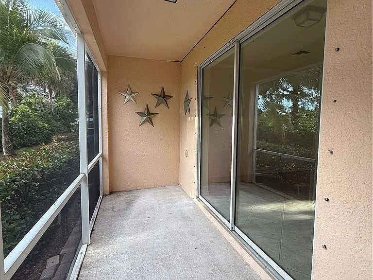 10020 Via Colomba Cir — Photo 16
